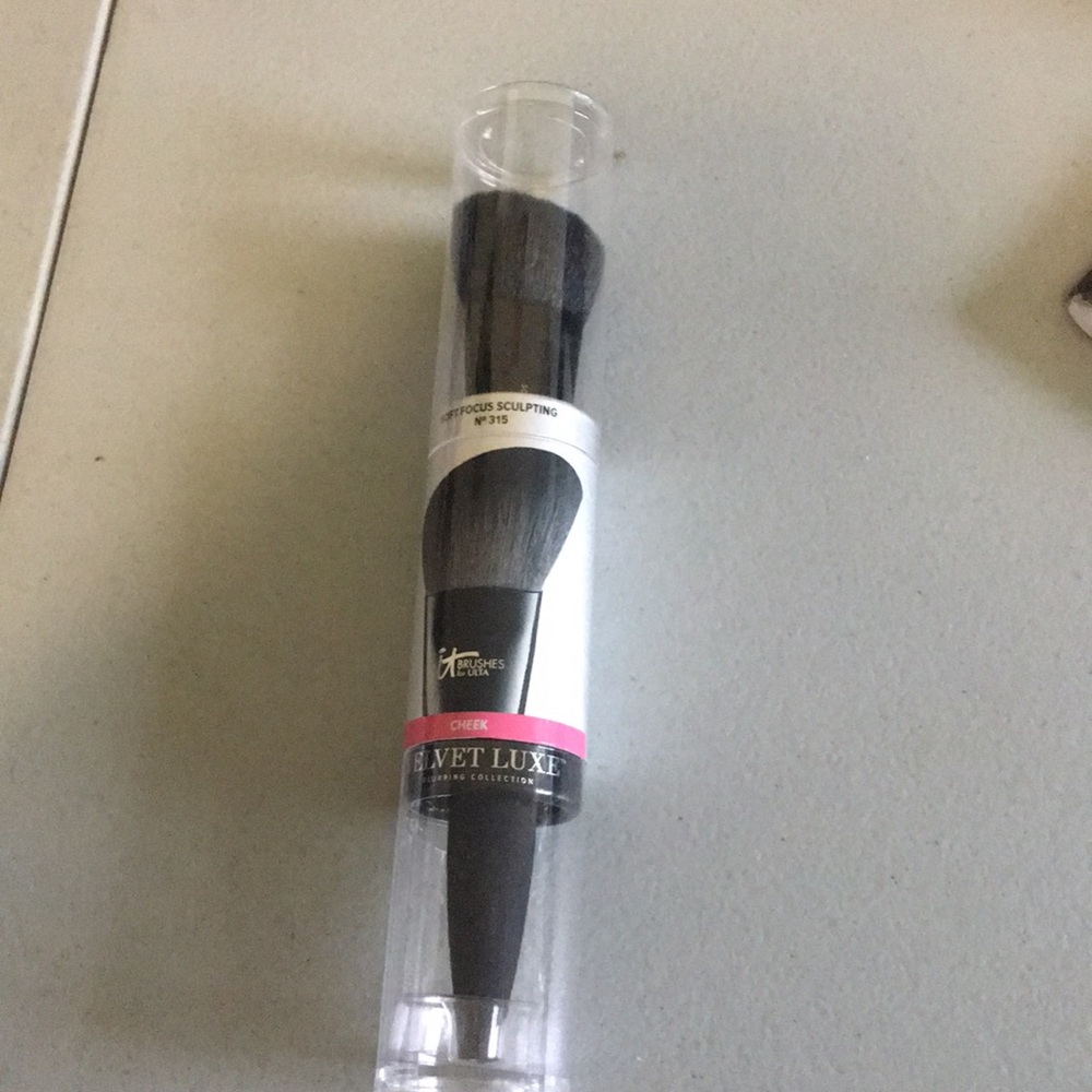 It Brushes for Ulta No 315